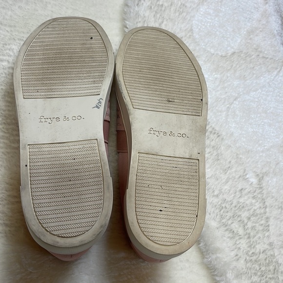 Frye & Co Peggy Perforated Sneakers Suede Light Pink Size 7 - Picture 7 of 7